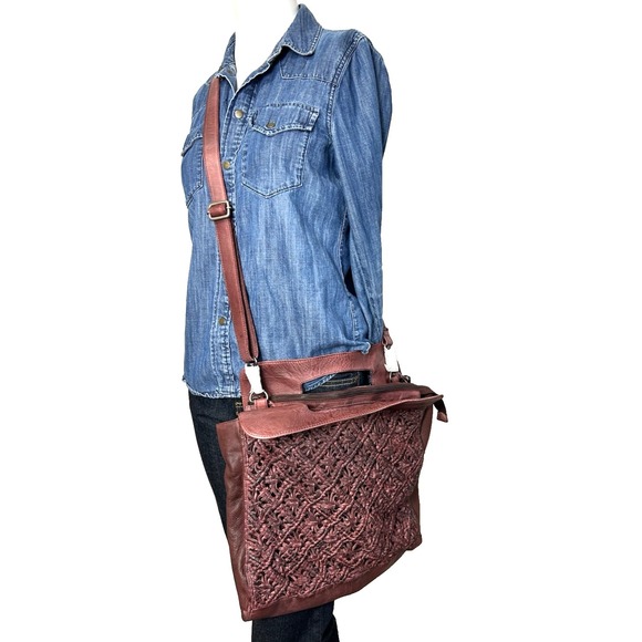 Latico Deja Handcrafted Leather Crossbody Top Handle Red Zip Dustbag NWT $275 - Picture 8 of 14